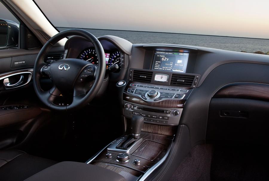  Infiniti M37 S 2011 года  (фото 5 из 33)